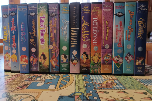 Videocassette disney - videocassette,