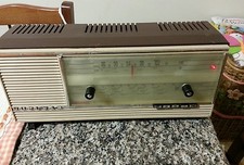 RADIO A VALVOLE NUCLEAR  PRANDONI CON FM PRESA FONO FUNZIONANTE PERFETTAMENTE .