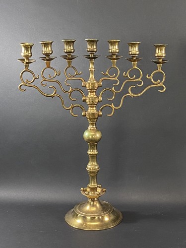 Antico candelabro ottone