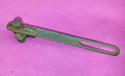 Rare patte retractable pour