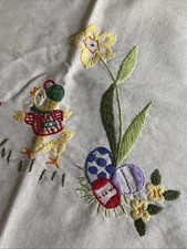 Tovaglietta Centro Tavola Ricami Fatti A Mano Tema Pasqua Vintage Pulcini E Uova