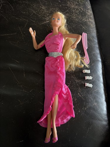 Barbie twirly curls - 5579, 1982