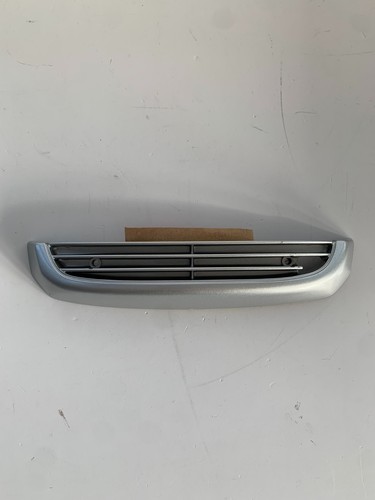 Griglia cupolino anteriore