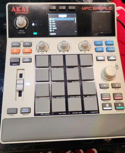 Akai professional mpc - akai,