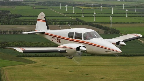 Piper aztec aereo civile - piper,