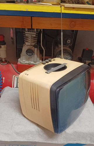 Televisore portatile beige - televisore,