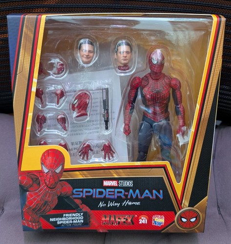 Mafex 241 friendly - 241,