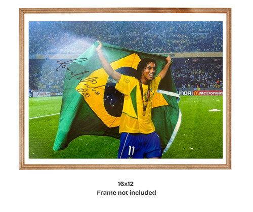 Foto ronaldinho firmata mano - a,