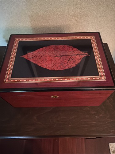 Cigar leaf emblem - cigar,