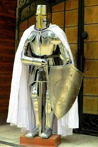 Costume medievale vestito
