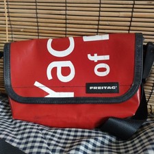 Borsa a tracolla FREITAG HAWAII Five-O Messenger stampa lettere telone riciclato