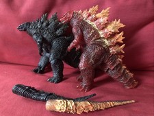 2 X Figurine Godzilla articolate NECA in fiamme termonucleari 2019