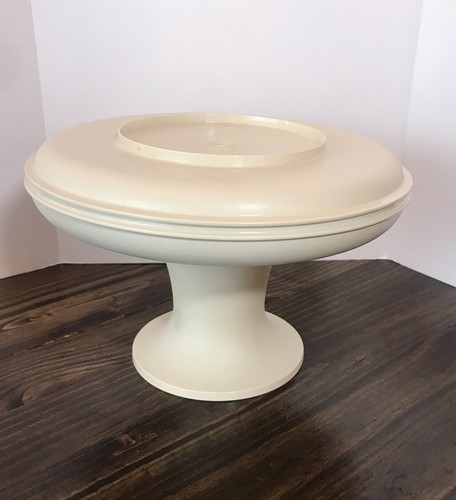 Vintage tupperware cake - vintage, pie