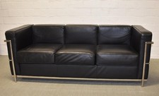 Black Leather Sofa in Le