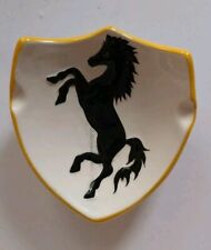 POSACENERE A FORMA DI SCUDETTO CON SIMBOLO CAVALLINO FERRARI