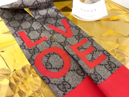 Sciarpa con fiocco - , gucci