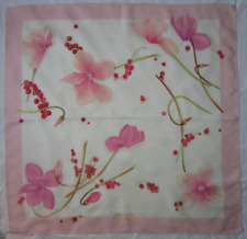 - SALVATORE FERRAGAMO  Foulard