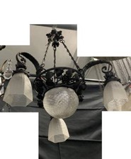 Lampadario Liberty inizi del XX secolo tulipes in vetro smerigliato
