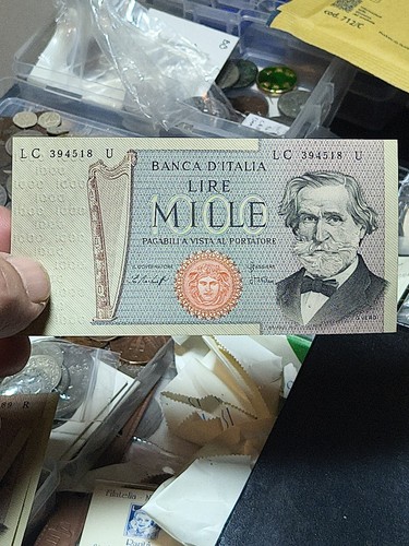 Banconota italia 1000 lire - italia,
