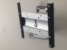 Staffa universale per tv  1