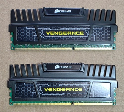 Corsair vengeance 2x4 - corsair, gb