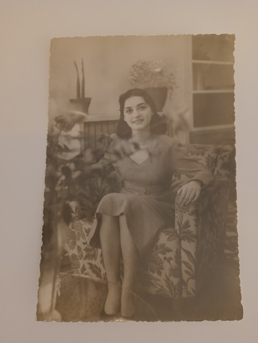 Ritratto ragazza seduta - ragazza,