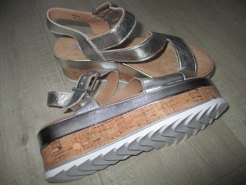 Nuovi sandali con zeppa pepe - con,
