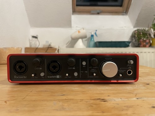 Focusrite scarlett 2i4 - focusrite,