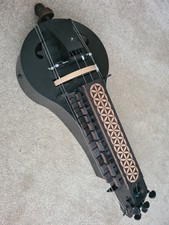 Arhaika Hurdy-Gurdy -