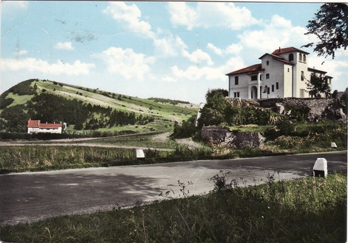 Rocca mezzo villa - di,
