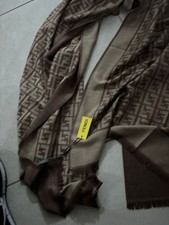 foulard fendi