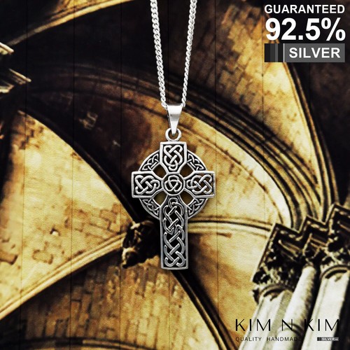 Collana con ciondolo croce