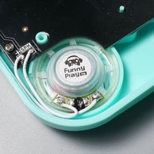 FunnyPlaying Gameboy DMG