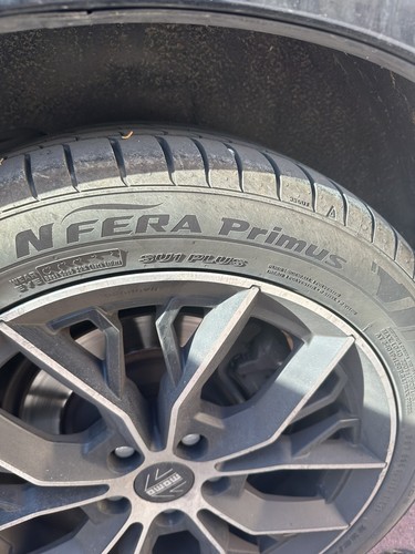 Gomme auto con cerchi lega - cerchi, in