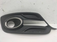 216A25882R GRIGLIA PARAURTI DESTRA / 1810262 PER RENAULT MEGANE III SPORT TOURER