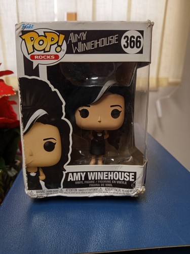 Funko pop rocks - funko, winehouse
