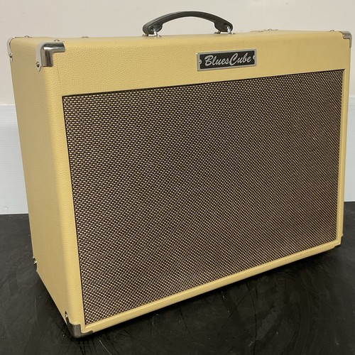 Roland blues cube artist - cube,