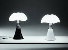 Martinelli Luce Pipistrello Ø 55 Lampada da tavolo - design Gae Aulenti 1965