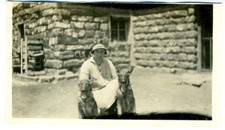 1920 Foto di Donna con i suoi