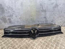 VOLKSGWAGEN GOLF FRONT BUMPER