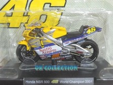 Modellino Moto GP Valentino Rossi 1:18 HONDA NSR 500 World Champion 2001 (01)