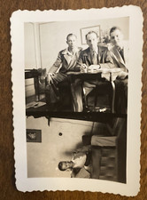 Tuta e cravatta uomo anni 40