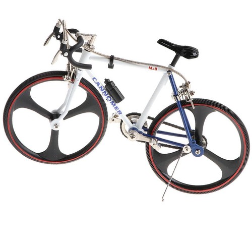 Modello bici corsa - di, da