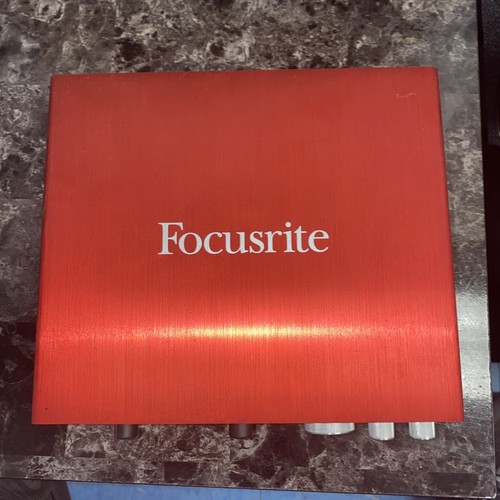 Focusrite gen scarlett - 2,