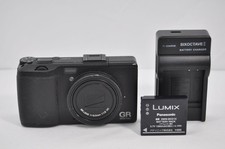 Fotocamera digitale compatta RICOH GR Digital IV testata da 10 MP eccellente