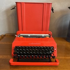 Macchina da scrivere Olivetti