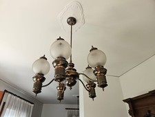 Grande lampadario in ferro battuto e vetro satinato Vintage 