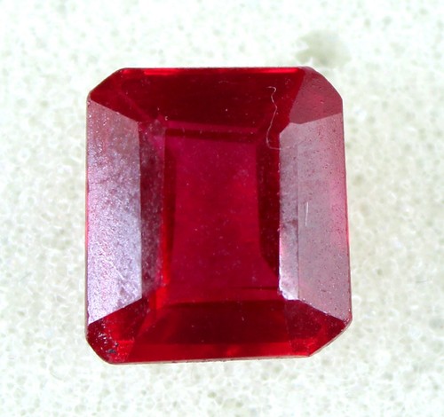 Smeraldo rosso berillo - smeraldo,