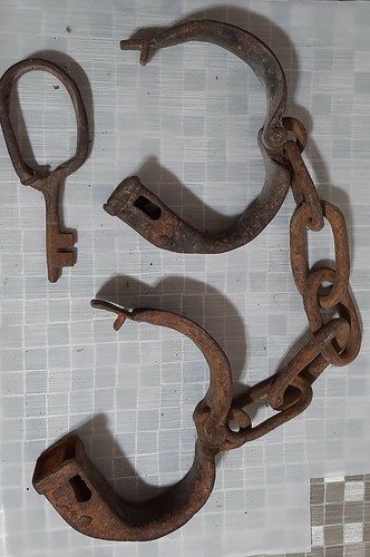 Lotto vecchie manette - vecchie,