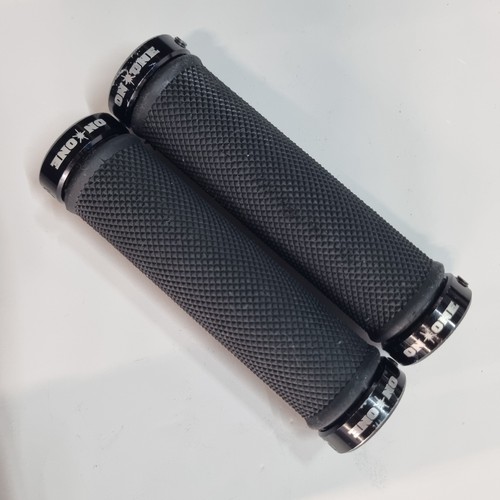 One lock handlebar grips - handlebar,